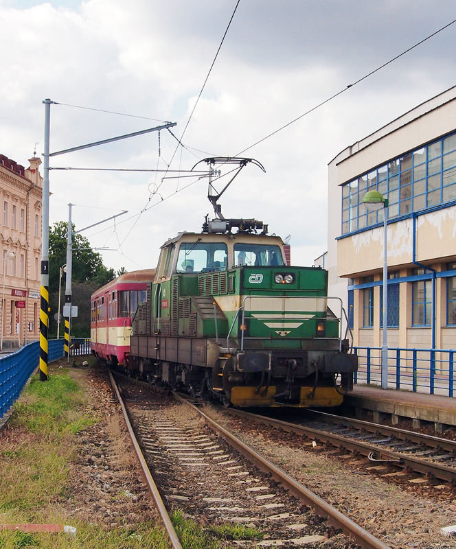 Obr. 12 - Žehlička nebo chcete-li také Pomeranč vystřídal v sobotu Bobinku na pravidelných vlacích a připravuje se s podvečerním vlakem na cestu z Tábora do Bechyně