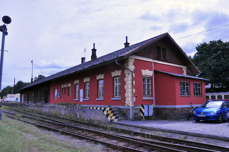 Skladiště na nádraží v Jindřichově Hradci (kéž by takové uměl vyrobit Fahller)