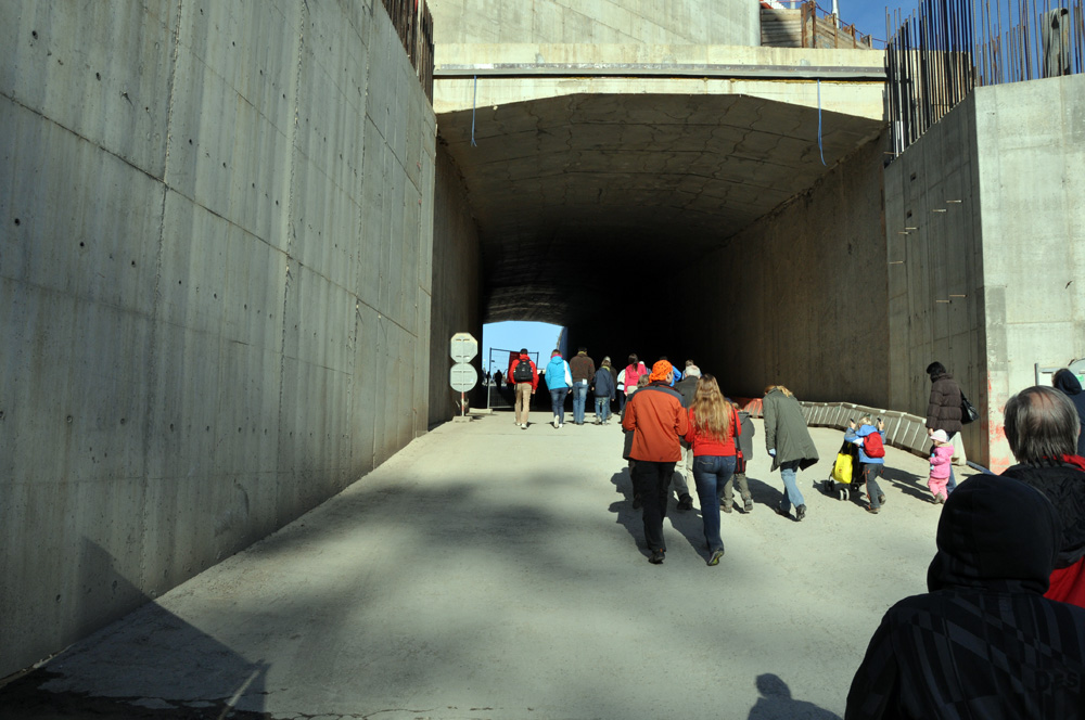 Vjezd do tunelu směrem z Dejvic