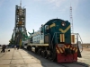 Bajkonur - lokomotiva TEM2 posuhuje raketu ke starvovací věži (motory napřed)